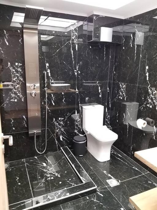 Apartament Urban House Aiolou Ateny Zewnętrze zdjęcie