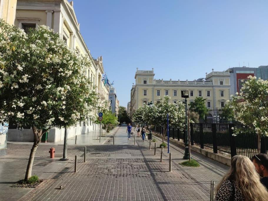 Apartament Urban House Aiolou Ateny Zewnętrze zdjęcie
