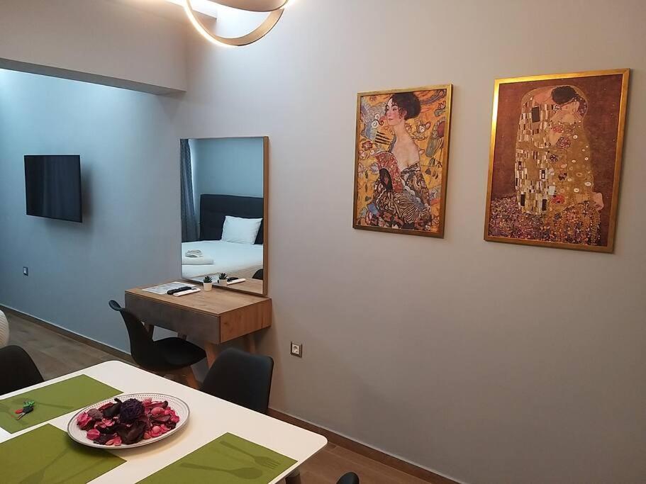 Apartament Urban House Aiolou Ateny Zewnętrze zdjęcie
