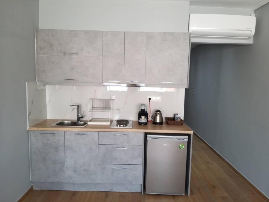 Apartament Urban House Aiolou Ateny Zewnętrze zdjęcie
