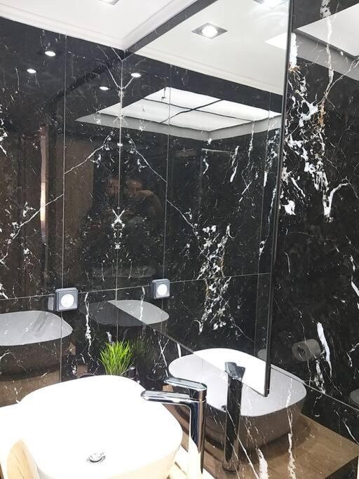 Apartament Urban House Aiolou Ateny Zewnętrze zdjęcie